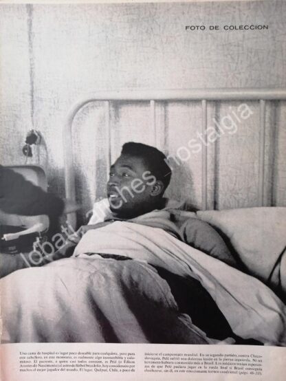 CARTEL ANTIGUO ORIGINAL DE GOTO GRABADO FUTBOLISTA PELE EN HOSPITAL 1960