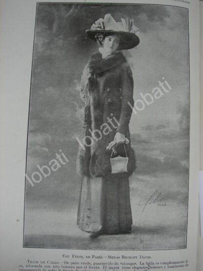 GRABADO ANTIGUO 1909 TRAJE DE LA CASA DAVID BECHOFF & CIE